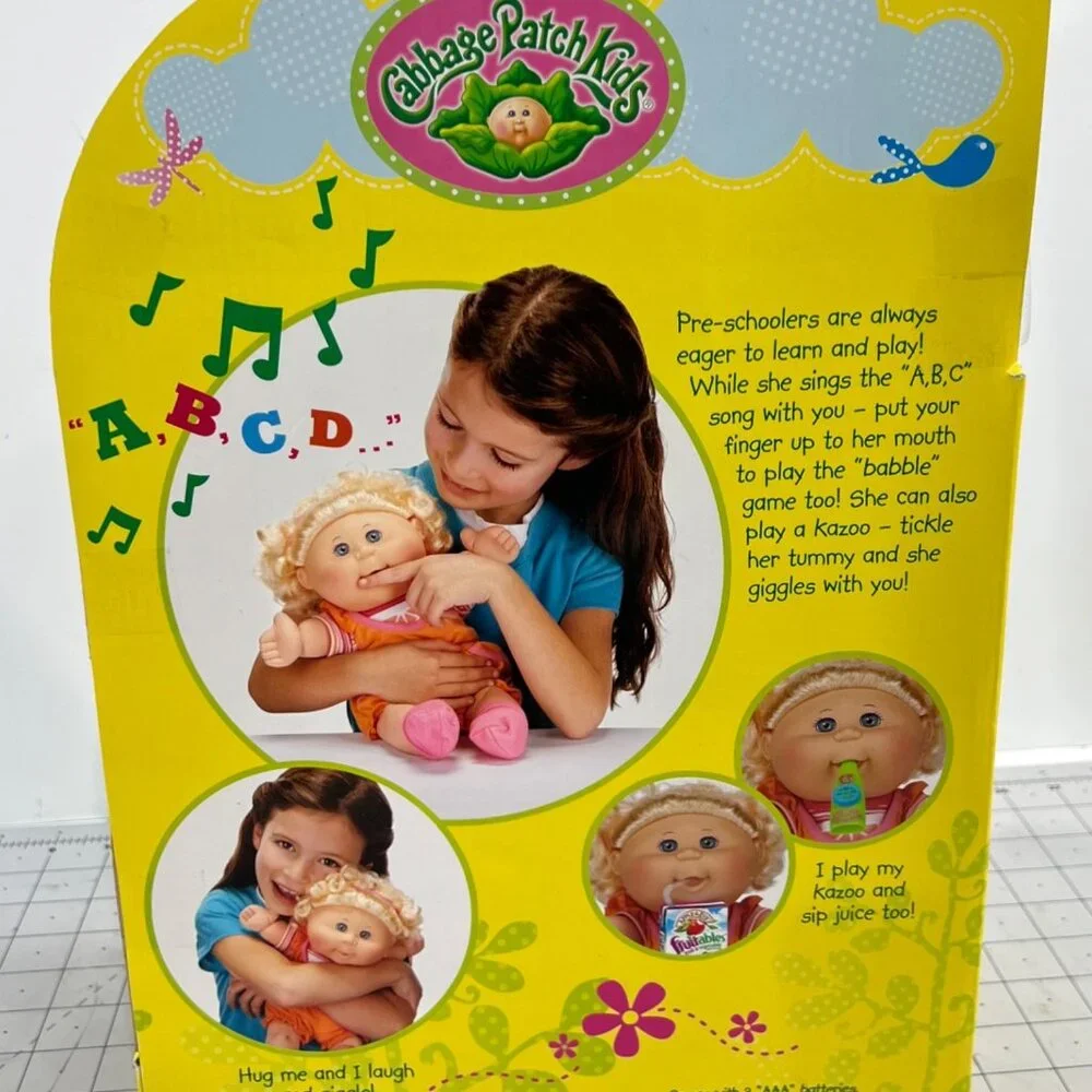 ABC Play With Me! Cabbage Patch Kids Doll Sings & Giggles 30156 New In Box - Picture 6 of 7